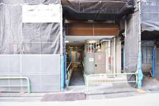 【エントランス】 | エントランス　※大規模修繕工事中
