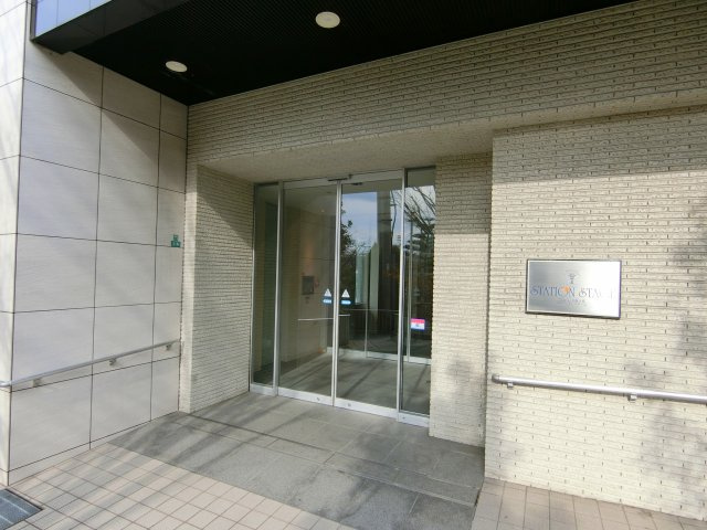 プロパレス泉ヶ丘のエントランス