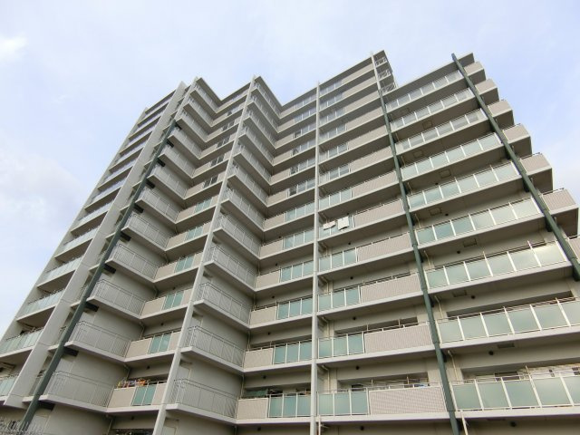 プロパレス泉ヶ丘の外観