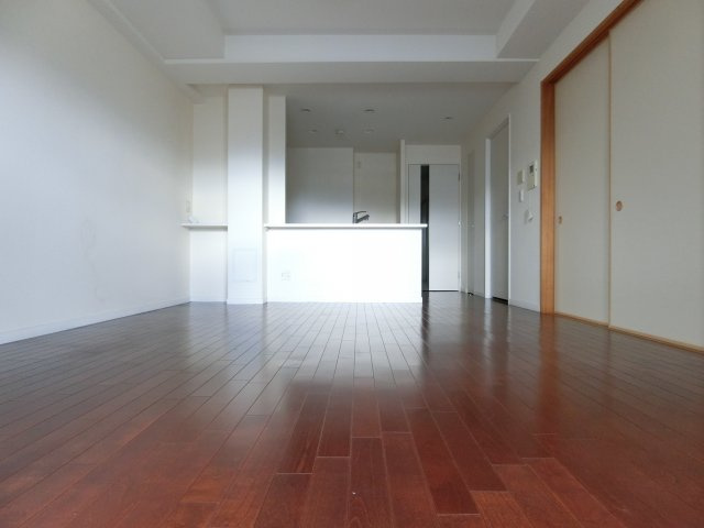 プロパレス泉ヶ丘の居間・リビング