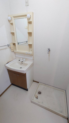 【洗面所】 | フローラB