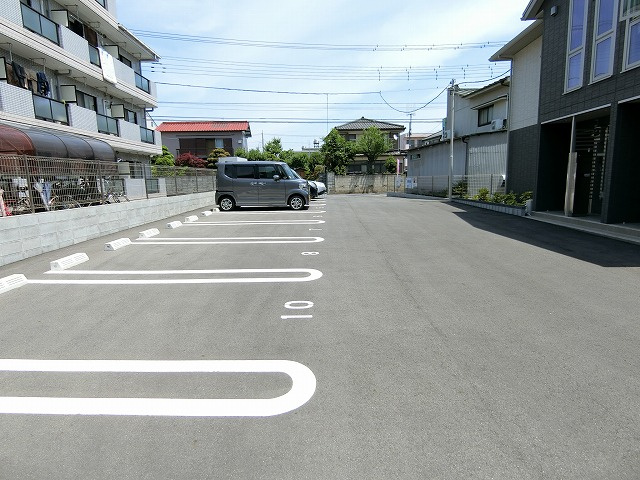アーバンライフゲンの駐車場