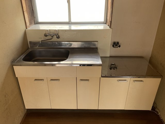 【キッチン】 | 白銀貸家 | キッチンはガスコンロ設置可能です。