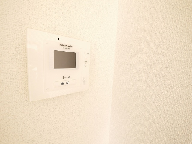 サンフェアリーのセキュリティ|お顔が見えるモニター付きインターホンで安心。