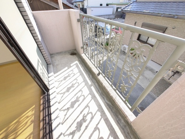 サンフェアリーのバルコニー|暖かな日差しのふりそそぐバルコニー