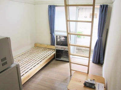 【内装】 | カメアリダイゴ | 家電があるお部屋とないお部屋があります。
ベッドは付いていません。