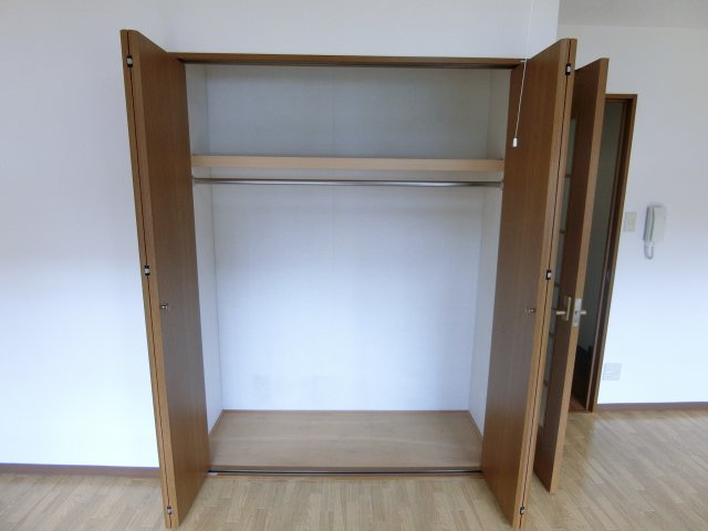 サンコークレアールの収納|同物件別部屋イメージ写真