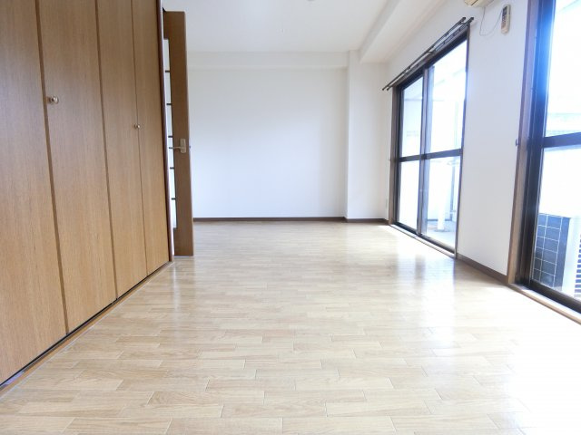 サンコークレアールの居間・リビング|同物件別部屋イメージ写真