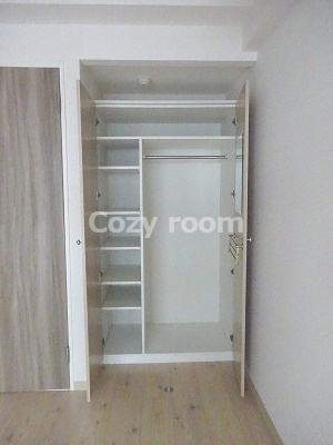 【収納】 | ウイニング・パラ江坂 | クローゼット収納oPEN