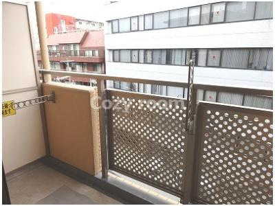 【バルコニー】 | ウイニング・パラ江坂 | 東向きバルコニー