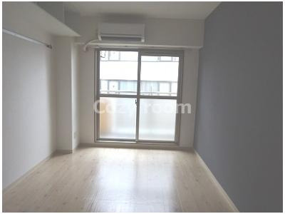 【洋室】 | ウイニング・パラ江坂 | 東向きで明るめの洋室6.16帖です。