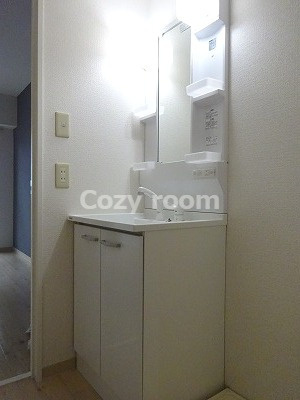 【独立洗面台】 | ウイニング・パラ江坂 | 独立洗面台で身支度をすべて済ませてしまいましょう