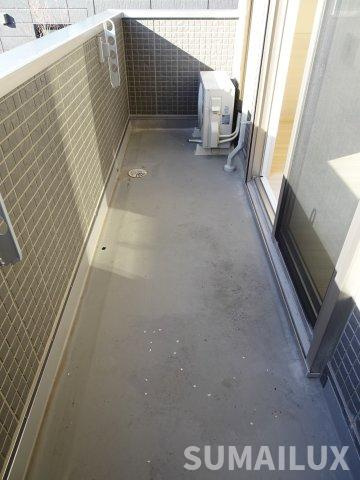 熊本市南区出仲間６丁目のアパートのバルコニー