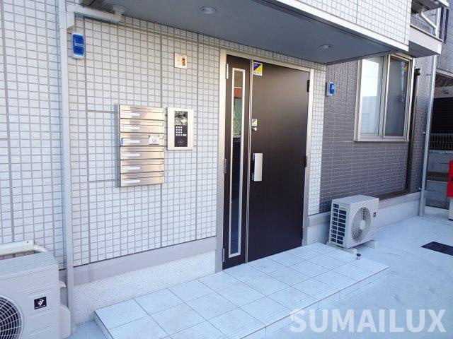 熊本市南区出仲間６丁目のアパートのエントランス