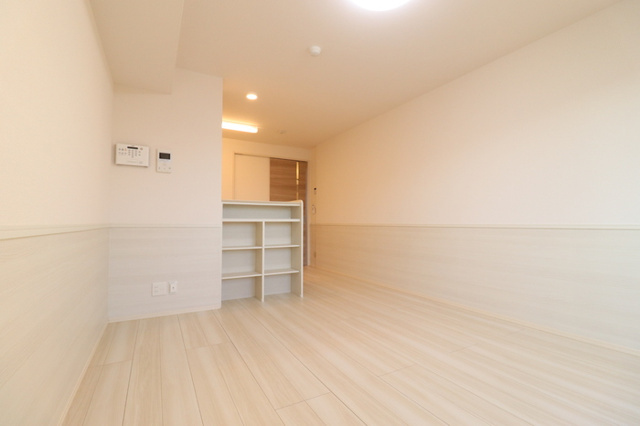 熊本市南区出仲間６丁目のアパートの居間・リビング