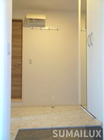 熊本市南区出仲間６丁目のアパートの玄関