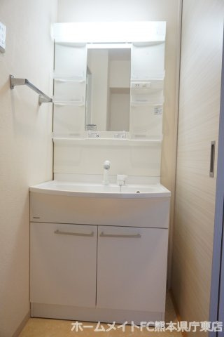 熊本市中央区世安町の賃貸マンションの独立洗面台
