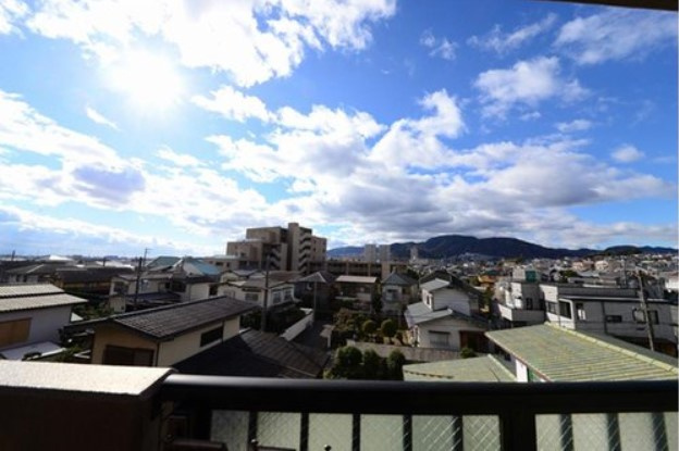 宝塚市米谷２丁目の中古マンションの展望