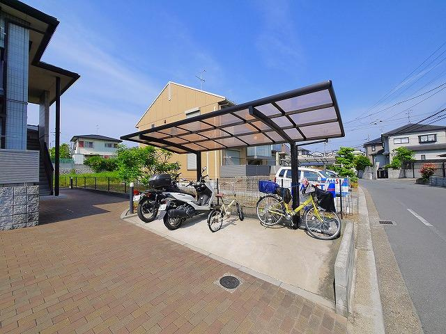 アールウエストAのその他共用部分|自転車置き場