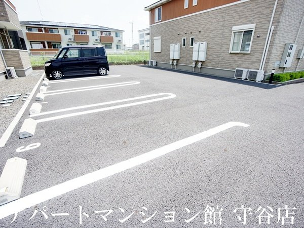 スターブルBの駐車場