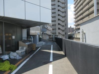 ラセットアベニューのエントランス