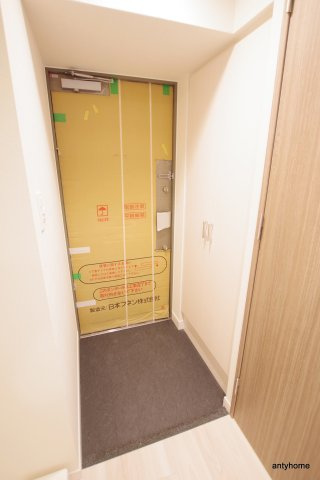 ファステート難波グランプリ　仲介手数料無料の玄関