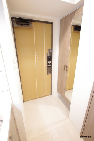 エスリード新大阪グランゲートサウス　仲介手数料無料の玄関