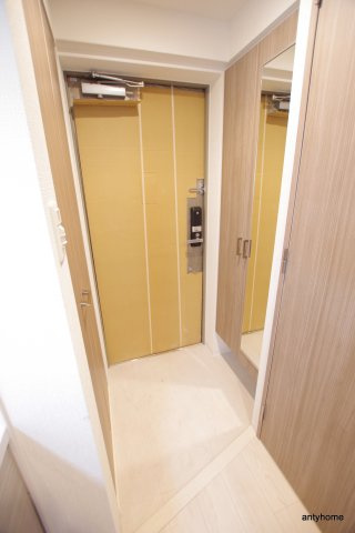 エスリード新大阪グランゲートノース　仲介手数料無料の玄関
