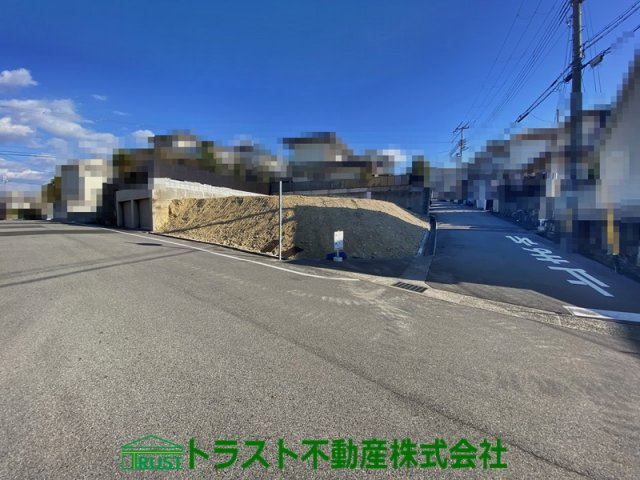 明石市松が丘20－1期－1号棟　 新築戸建の前面道路含む現地写真