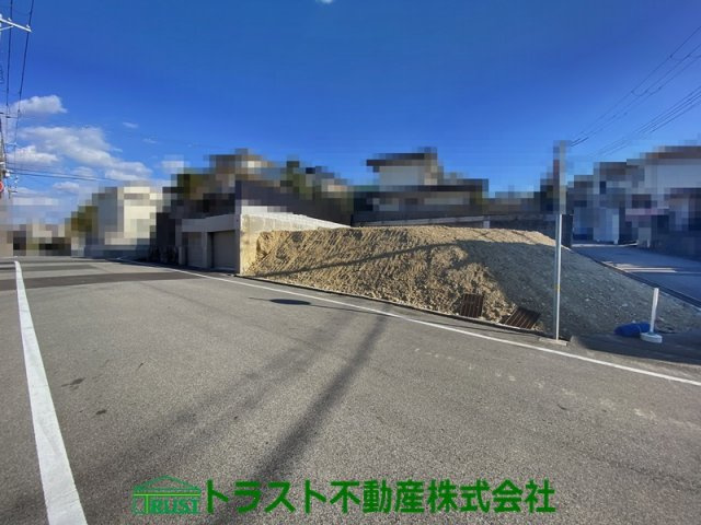 明石市松が丘20－1期－1号棟　 新築戸建の前面道路含む現地写真
