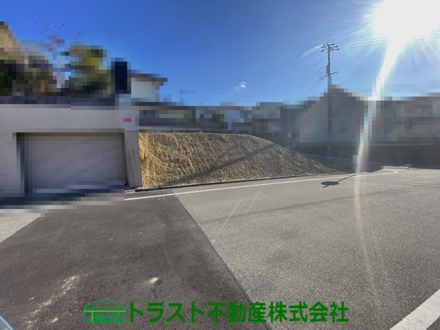 明石市松が丘20－1期－1号棟　 新築戸建の前面道路含む現地写真