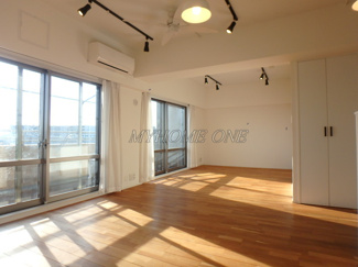 【居間・リビング】 | セントラルデュオ市が尾 | リビング