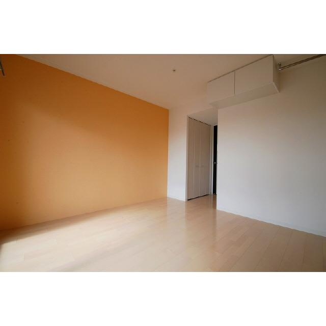 アフルエンス難波の洋室