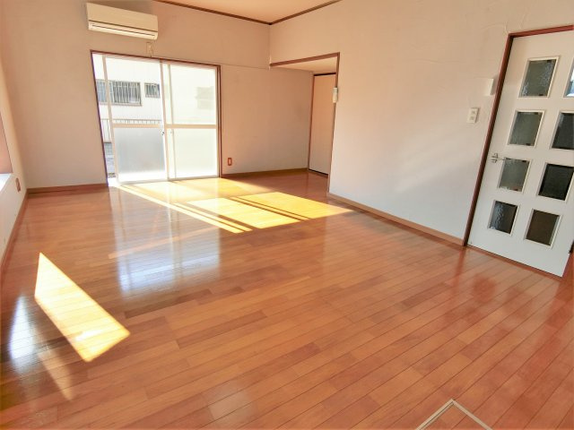 岩崎貸家の居間・リビング