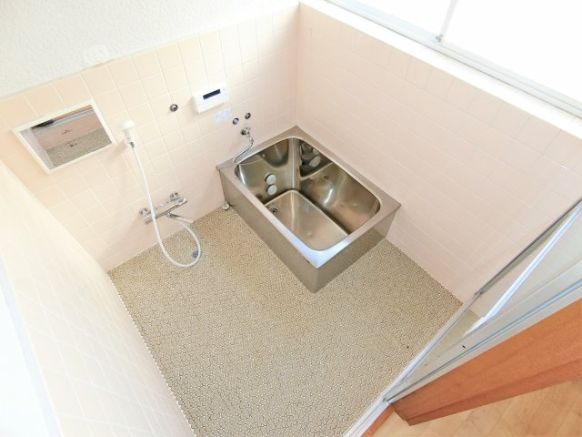 岩崎貸家の浴室