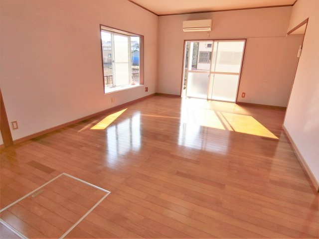 岩崎貸家の居間・リビング