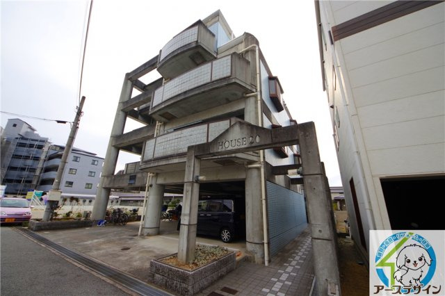 HOUSE20の駐車場|物件の外観です