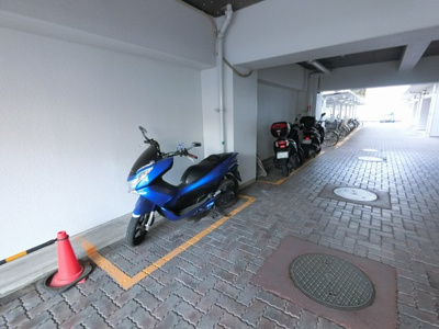 【その他共用部分】 | 横浜南ガーデン | バイク置場です。