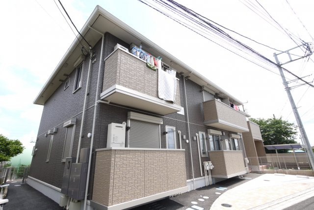 リヴェールⅡの外観|閑静な住宅街に立地　公園まで徒歩2分
