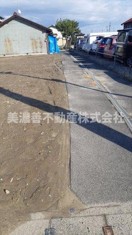 ５５６８７　羽島郡岐南町伏屋土地の外観|南側は東隣地の土地への通路となっております。