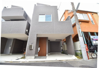 【外観】 | 4.5ｍ幅の道路に接道。閑静な住宅街で落ち着いた雰囲気です。