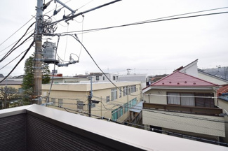 【展望】 | バルコニーからは開放的な景色が眺められます。