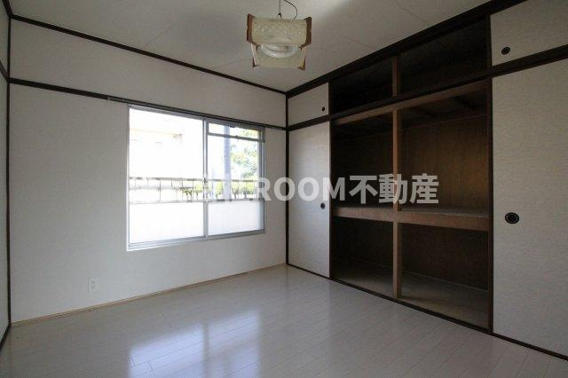 メゾン花繰の寝室|寝室です