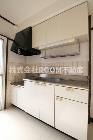 メゾン花繰のキッチン|コンパクトなキッチンで掃除もラクラク