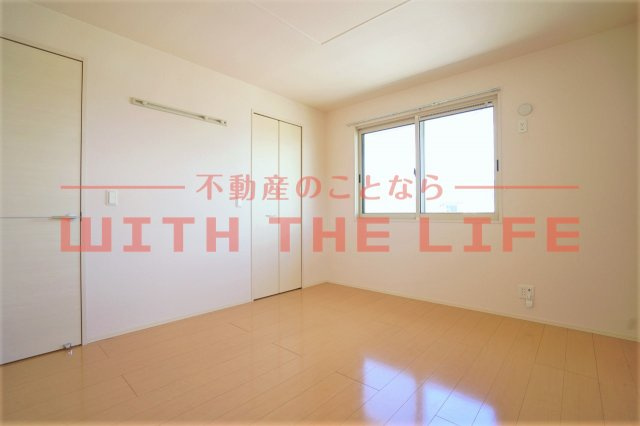 エンブレイスガーデンの洋室|落ち着いた色調の洋室です