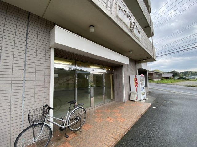 ライブマンションのエントランス