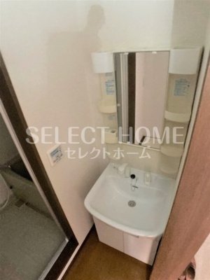 【独立洗面台】 | アンプルールリーブルリベルテ | 独立洗面台、小物を置くことができて便利です