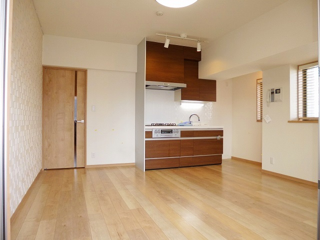 RESIDIA入谷のその他共用部分|レジディア入谷のダイニングです、角部屋窓付、換気良好です