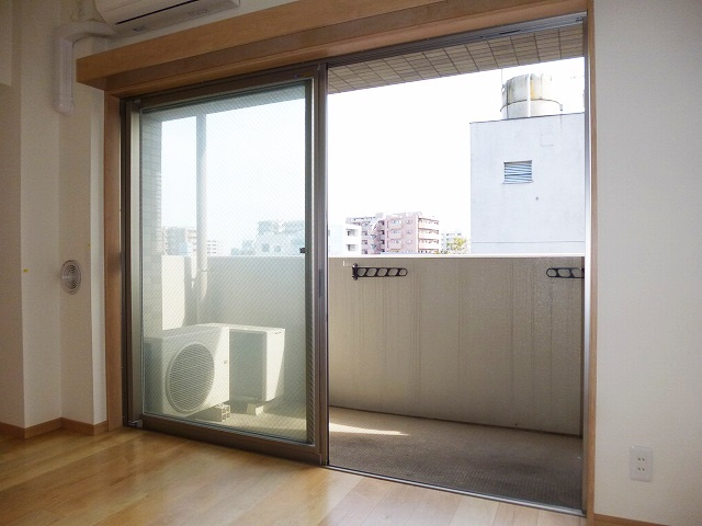 RESIDIA入谷の設備|レジディア入谷のバルコニーです