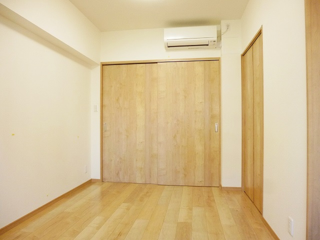 RESIDIA入谷の内装|レジディア入谷の８．６帖ベッド家具配置しやすい洋室です
